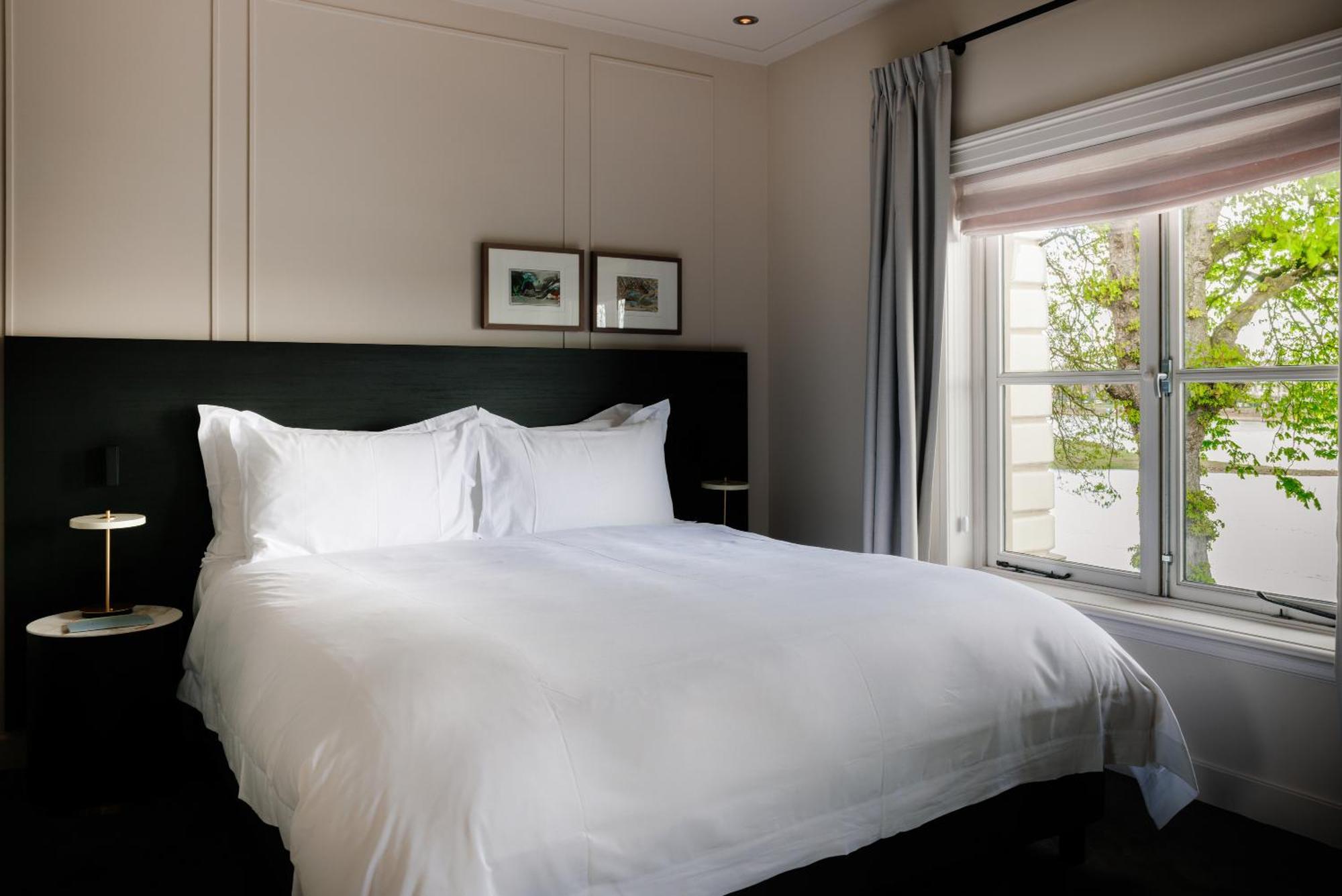 Pillows Luxury Boutique Aan De Ijssel Hotel 4*